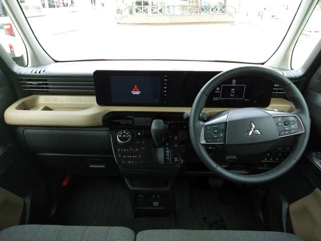 Mitsubishi Delica Mini 3