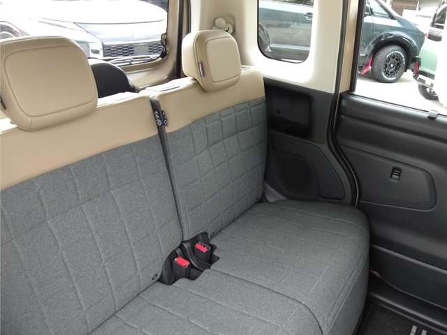 Mitsubishi Delica Mini 8