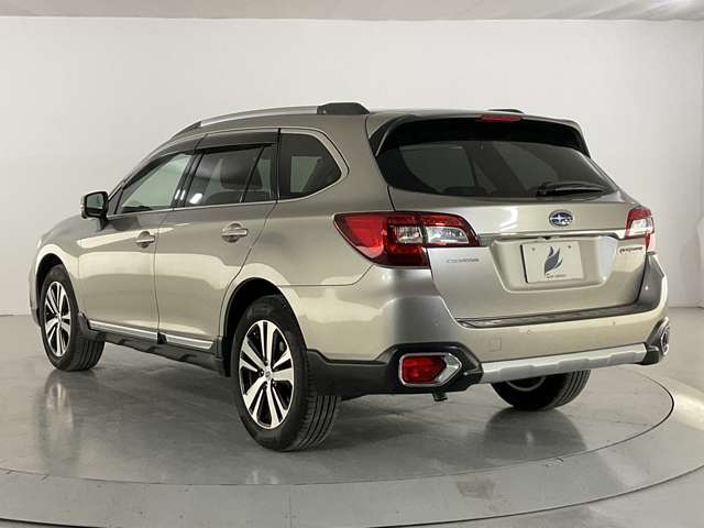 Subaru Legacy Outback 7