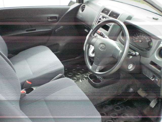 Daihatsu Mira 10