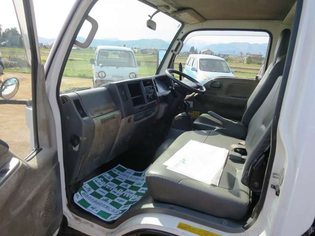 Isuzu Elf 11