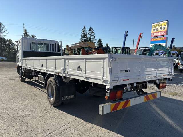 UD Trucks Condor 10