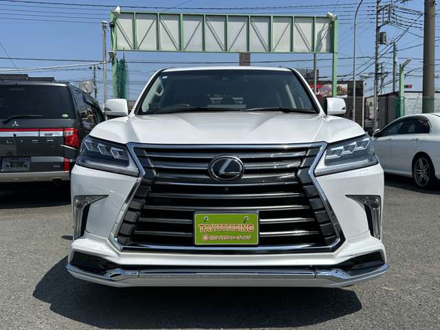Lexus LX 3