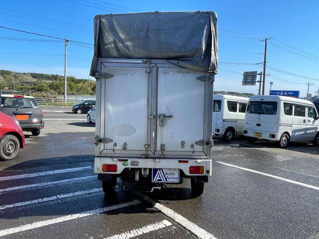 Nissan NT100 Clipper 10