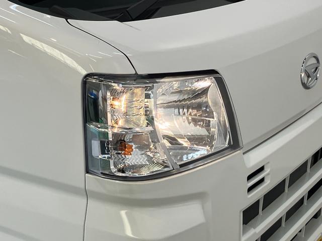 Daihatsu Hijet Cargo 12