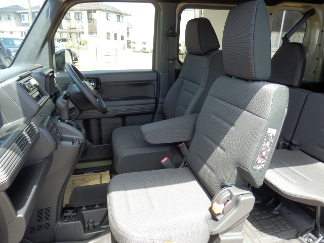 Honda N-VAN 11