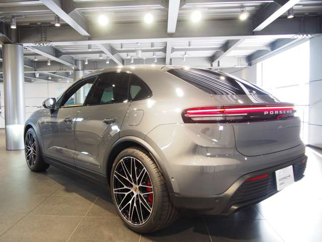 Porsche Macan 4