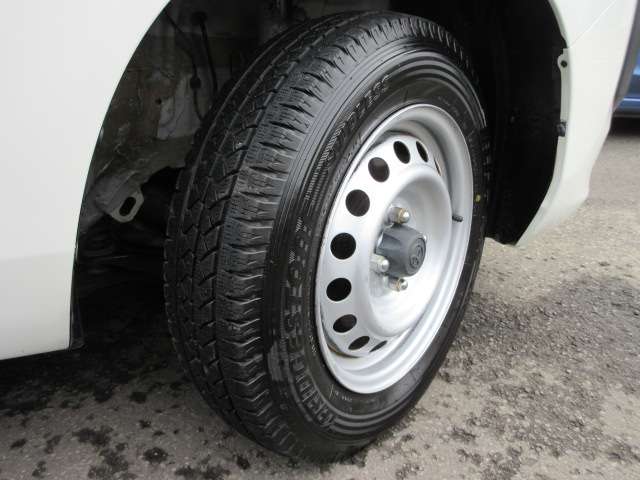 Toyota Succeed Van 5