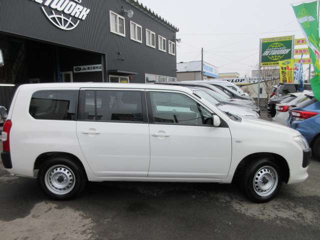 Toyota Succeed Van 6