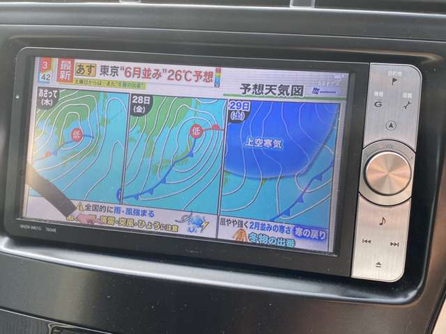 Toyota Prius α 12