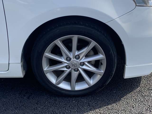Toyota Prius α 7