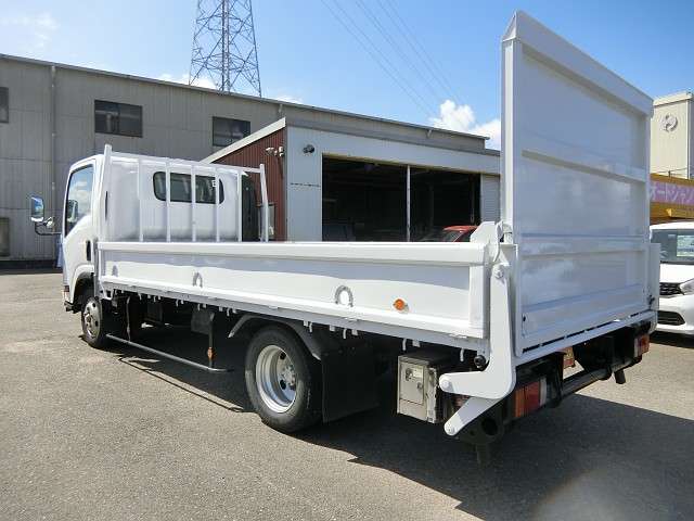 Isuzu Elf 11