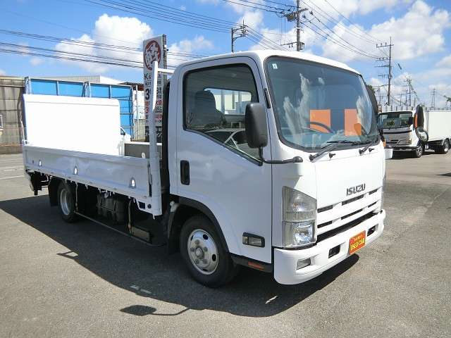 Isuzu Elf 10