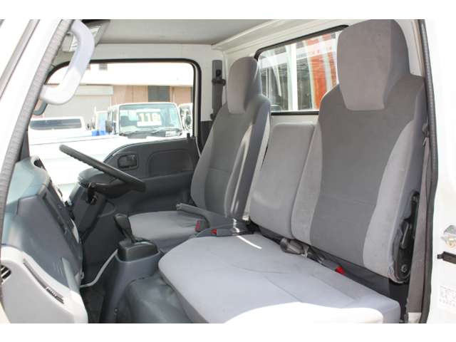 Isuzu Elf 11