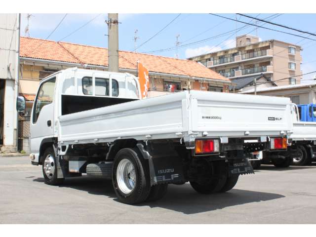 Isuzu Elf 4