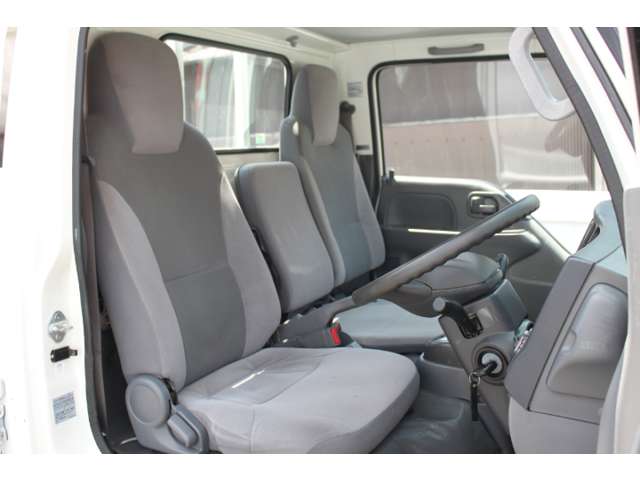 Isuzu Elf 10