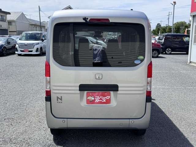 Honda N-VAN 10