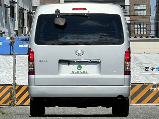 Toyota Hiace 11