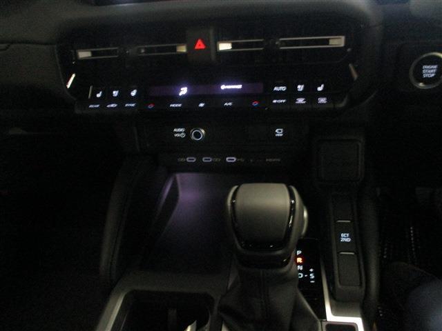 Toyota Land Cruiser 250 11