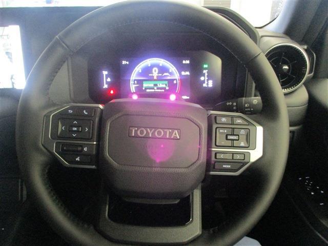 Toyota Land Cruiser 250 8