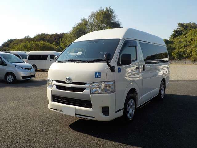 Toyota Hiace Van 12