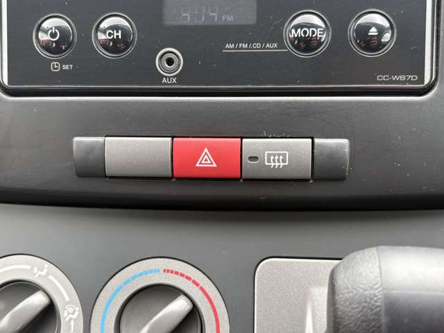 Daihatsu Mira 11