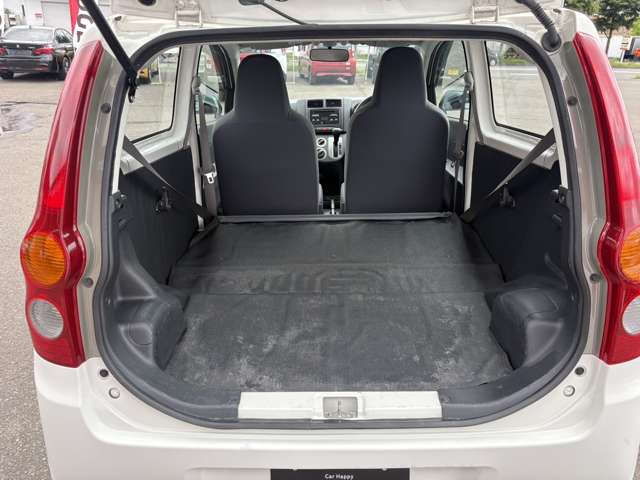 Daihatsu Mira 6