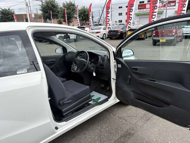 Daihatsu Mira 7