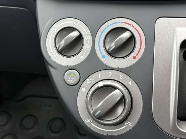 Daihatsu Mira 10