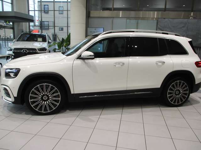 Mercedes-Benz GLB 11