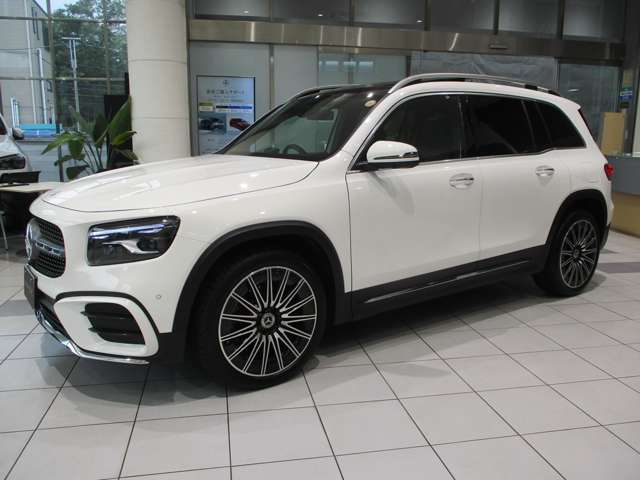 Mercedes-Benz GLB 12