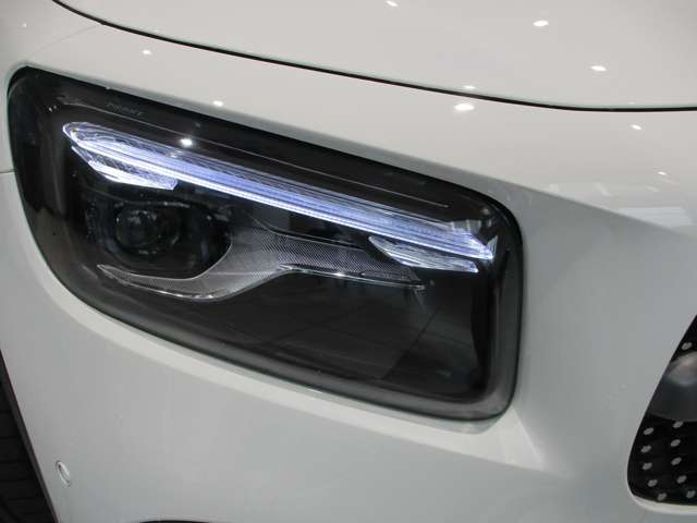 Mercedes-Benz GLB 3