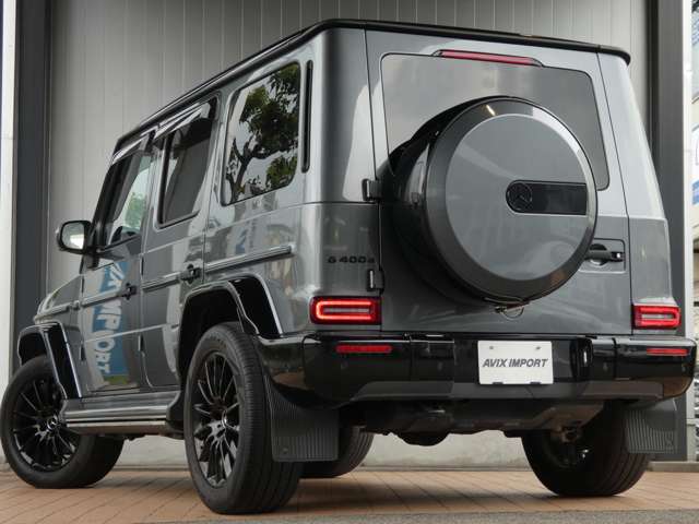 Mercedes-Benz G-Class 2