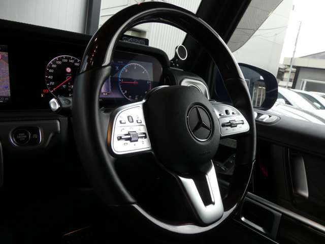 Mercedes-Benz G-Class 9