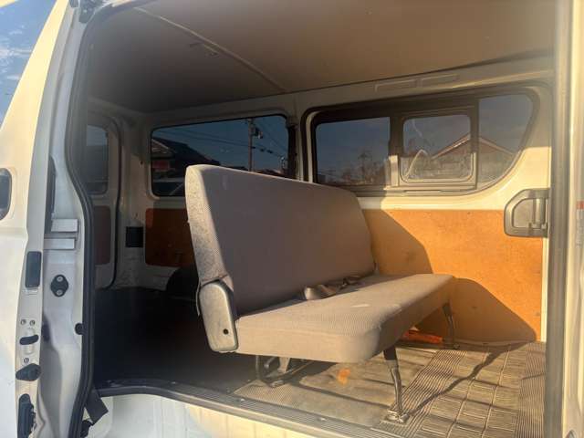Toyota Hiace Van 7