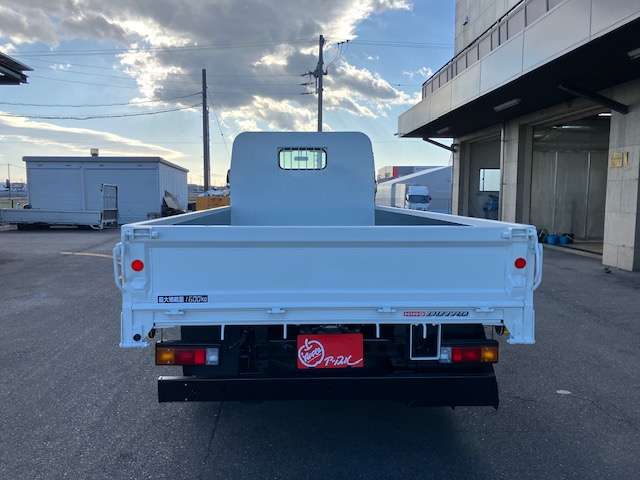 Hino Dutro Hybrid 8