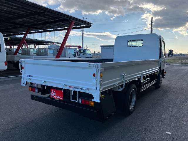 Hino Dutro Hybrid 9