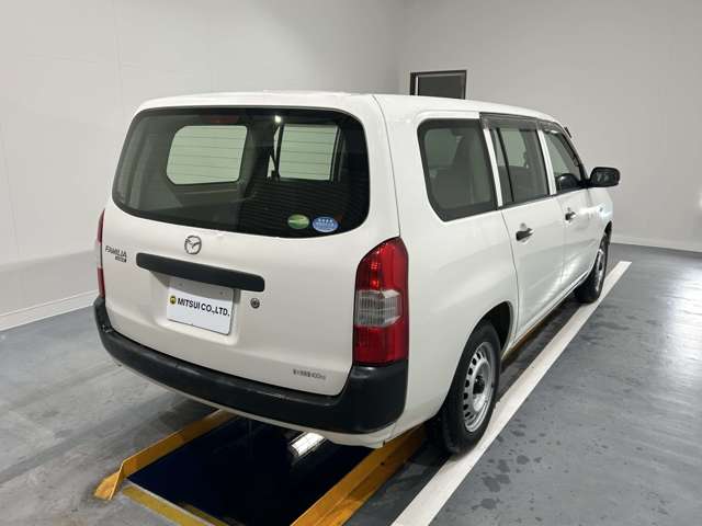Mazda Familia Van 8