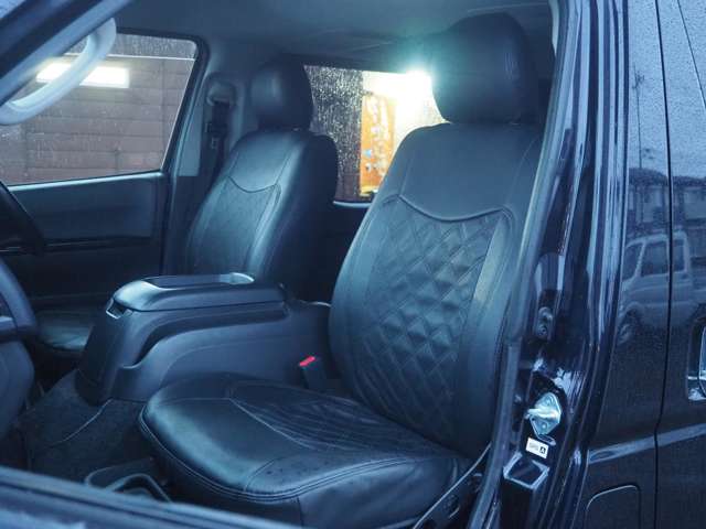 Toyota Hiace Van 9