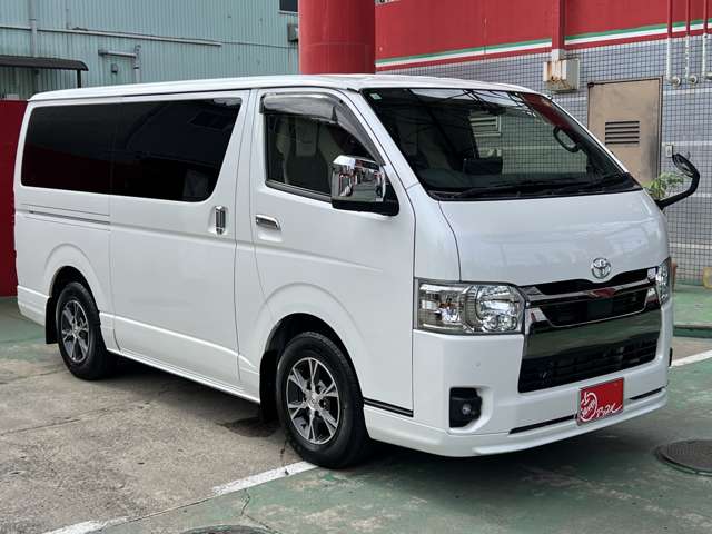 Toyota Hiace Van 3