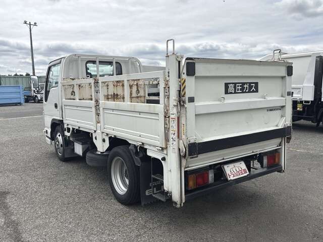 Isuzu Elf 2