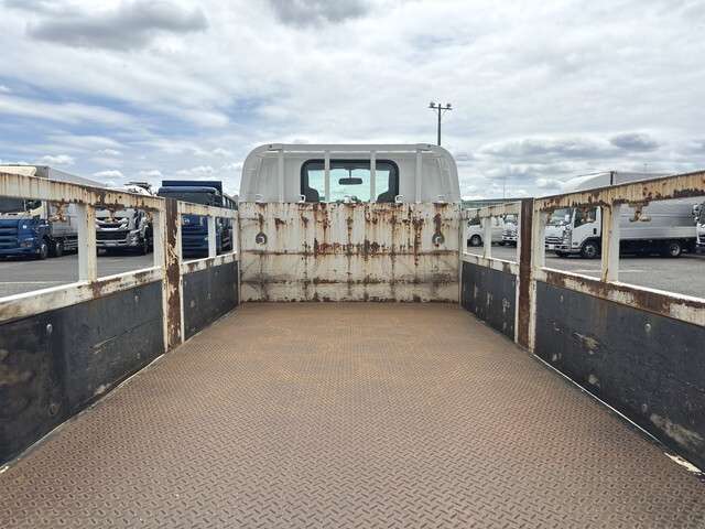 Isuzu Elf 10