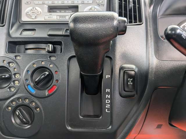 Toyota Town Ace Truck 8