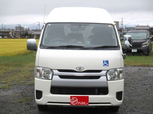 Toyota Hiace Van 3