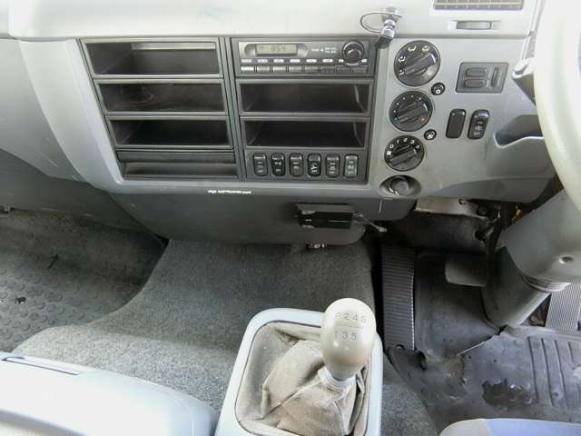 Mitsubishi Fuso Fighter 12
