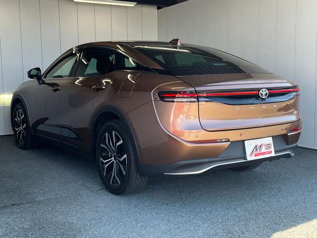 Toyota Crown Crossover 7