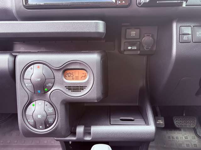 Toyota Probox Van 12