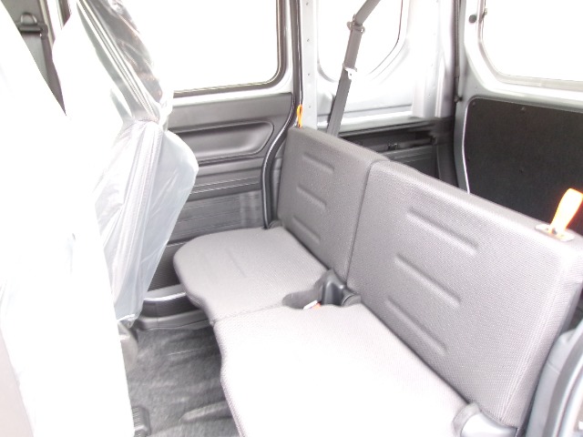 Honda N-VAN 8