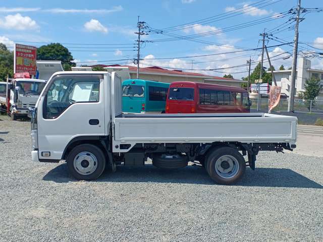 Isuzu Elf 4