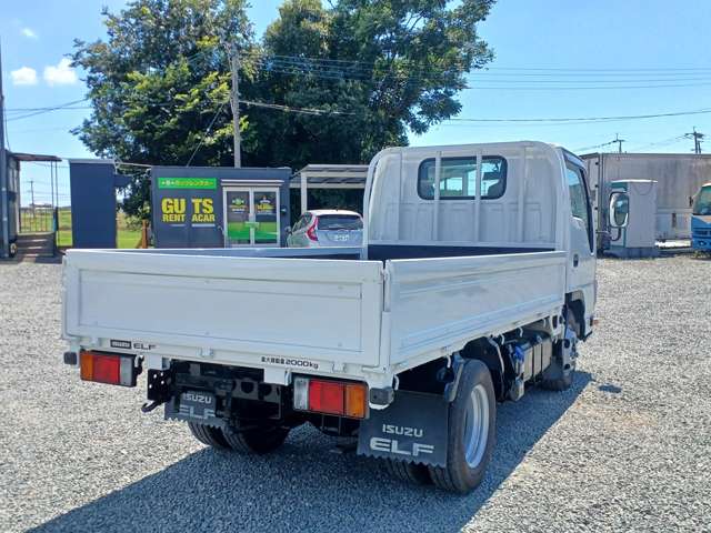 Isuzu Elf 6